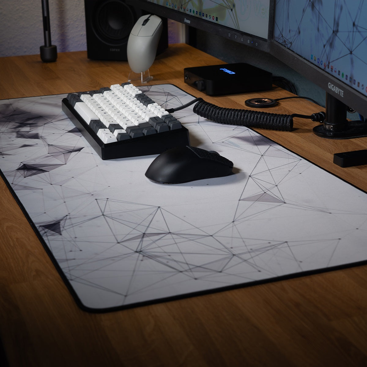 🌀 Surprise Gaming Mousepad